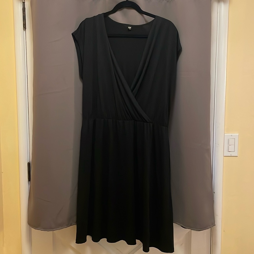 Uniqlo faux wrap dress
